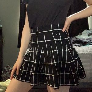 Kokopiecoco Black & White Striped Mini Skirt Small